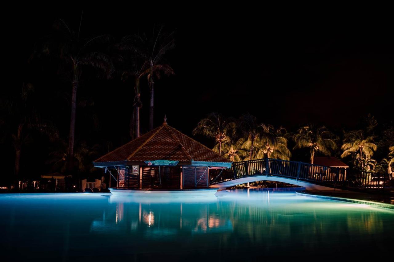 Au Beau Village Studio Avec Piscine Magnifique Сент-Люс Екстер'єр фото