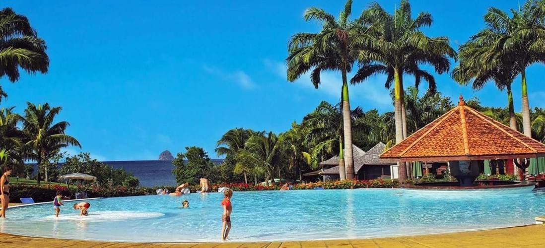 Au Beau Village Studio Avec Piscine Magnifique Сент-Люс Екстер'єр фото
